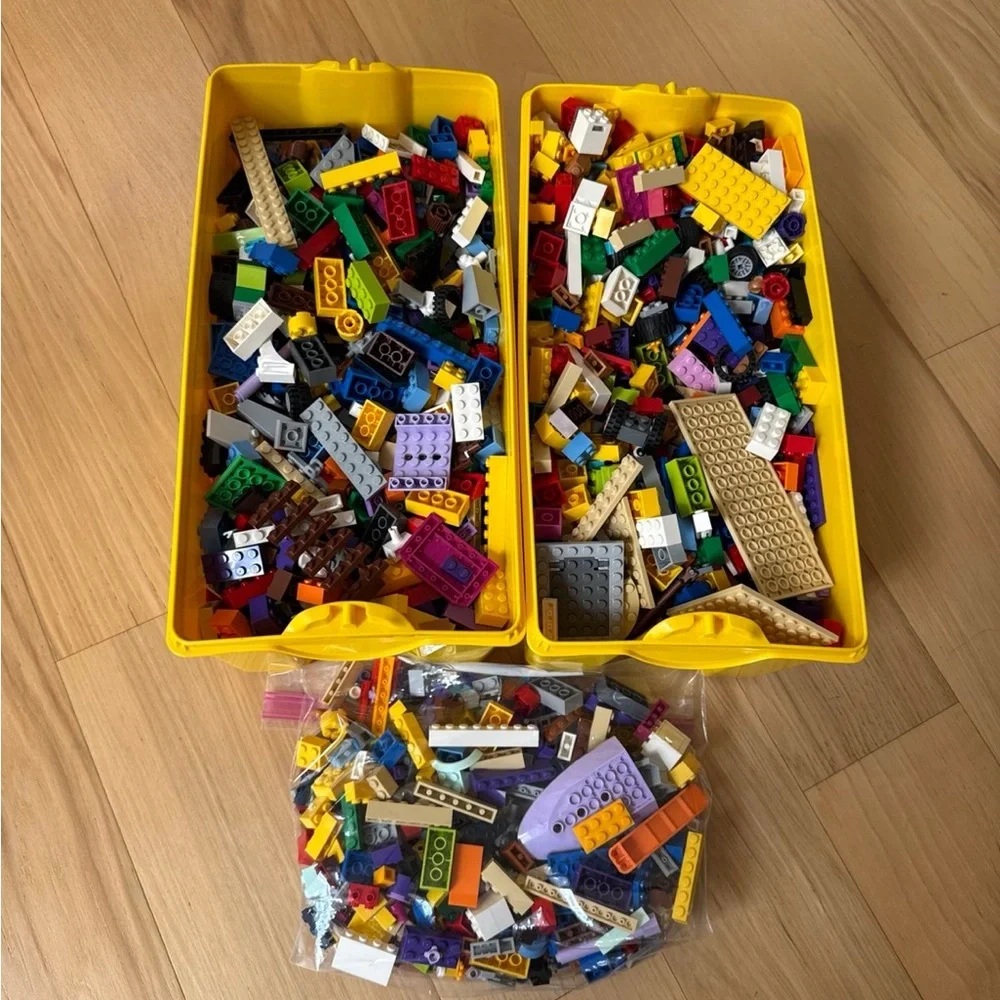 Lego Assorted Colorful Building Blocks Set - Picture 2 of 2